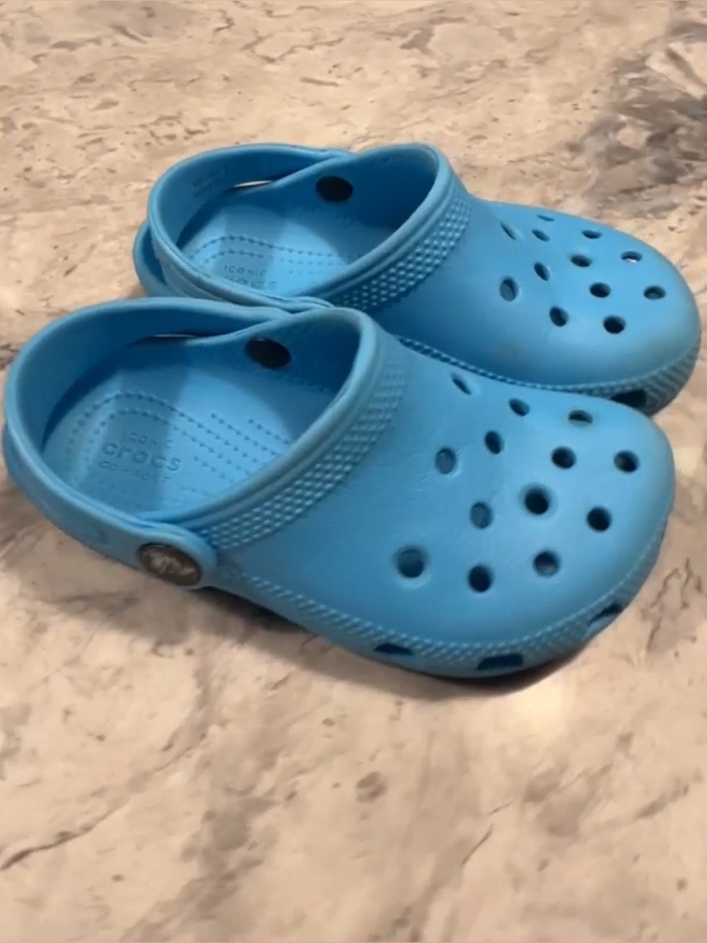 CROCS Kids BRIGHT BLUE EUC Classic Clog little kids 10